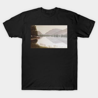 LAKE WINDERMERE IN THE LAKE DISTRICT UK T-Shirt